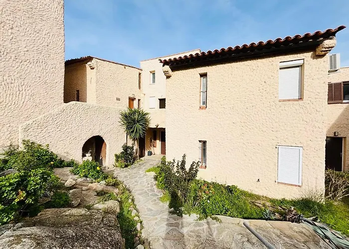 아파트 Aria Marina 2