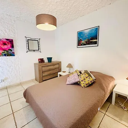 Lägenhet Aria Marina 2 *